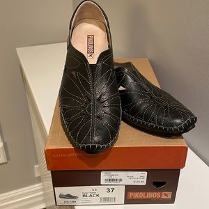 PIKOLINOS: Black jerez moccasin brand new w/box.